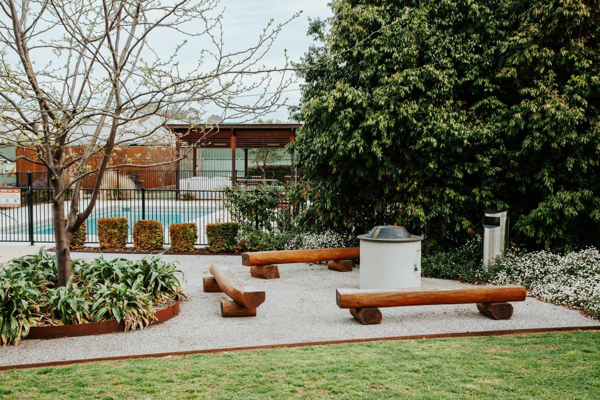 Nagambie Waterfront Motel Exterior foto